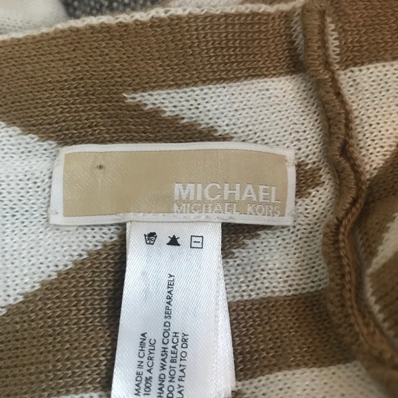 MK Infinity Scarf - Picture 2 of 3